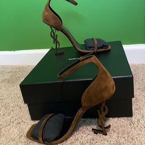 Never worn YSL HEELS